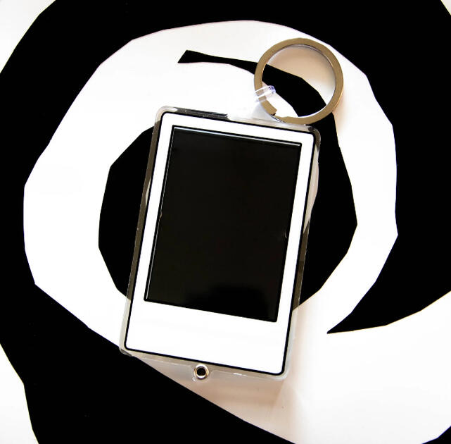 Polaroid Photo Shaker